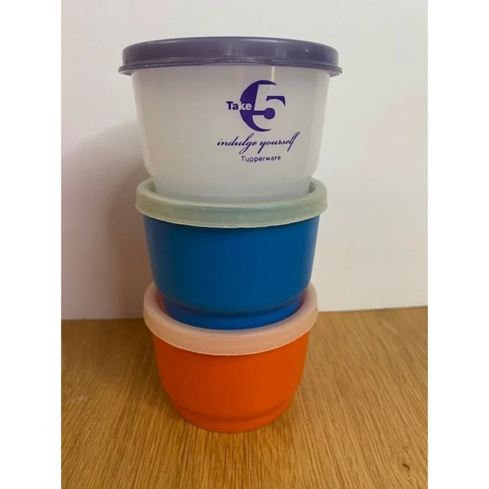 Tupperware Snack Cup Lot Unisex OS Multi Good 7 Containers 6 Lids 1229 1230 - Picture 2 of 8